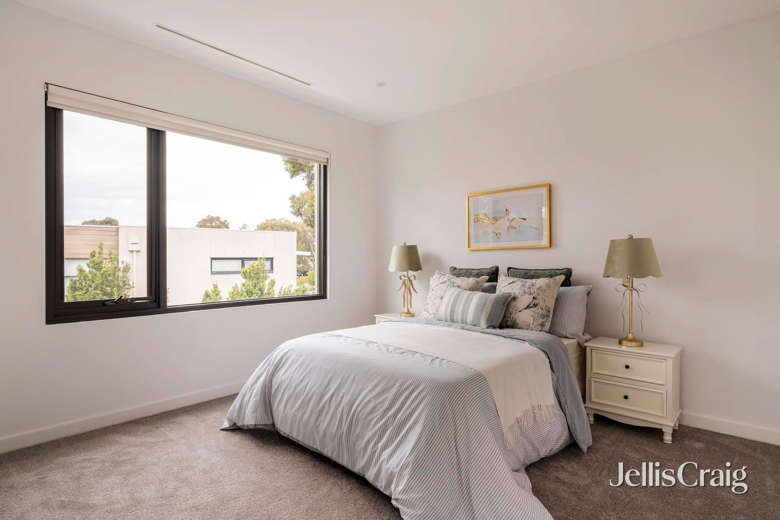 18 Park Avenue, Kew image 14