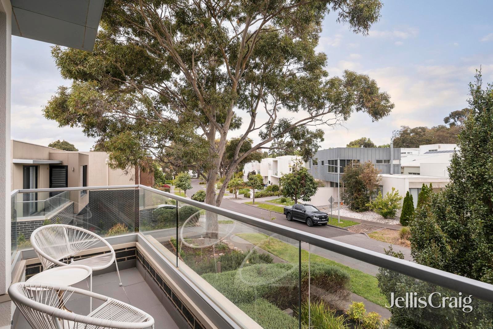 18 Park Avenue, Kew image 17