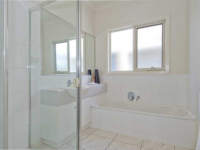 18 Park Crescent, South Geelong image 7