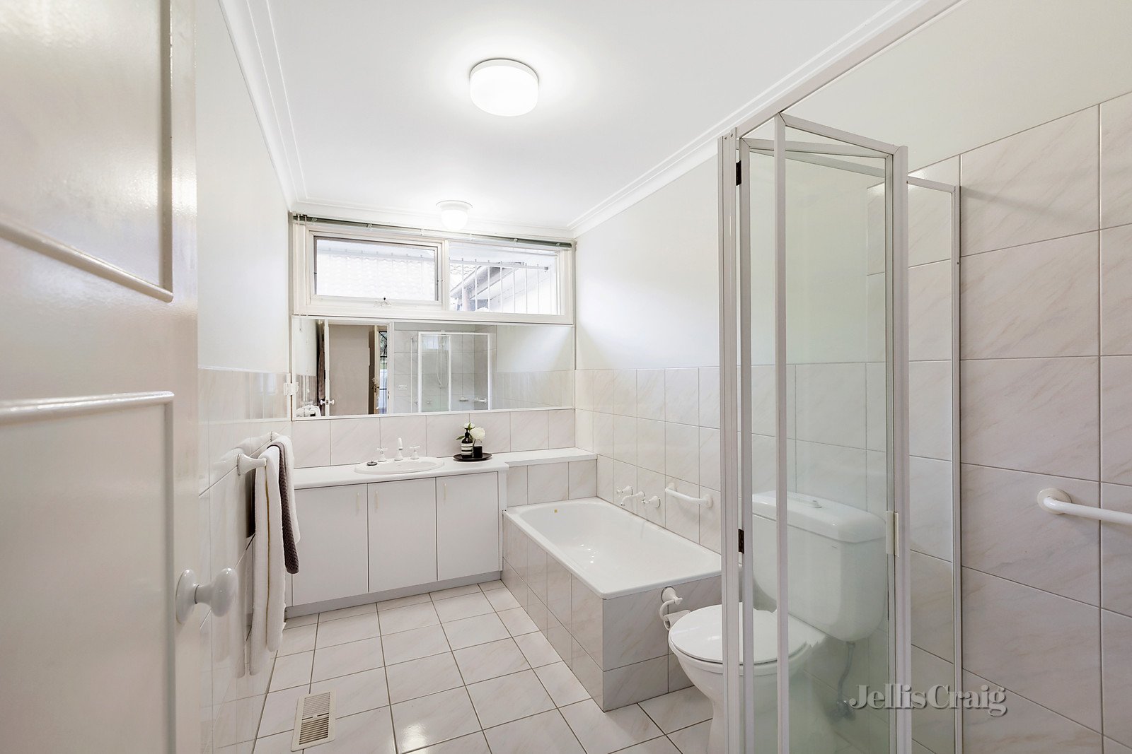 1/8 Park Street, Malvern image 7