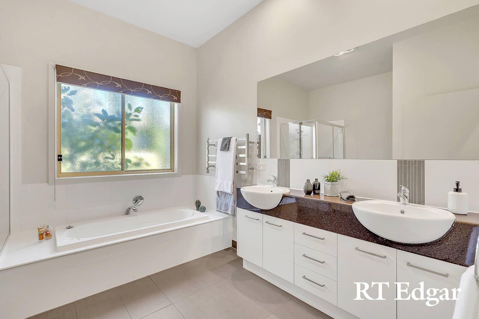 Property Gallery Thumbnail 13