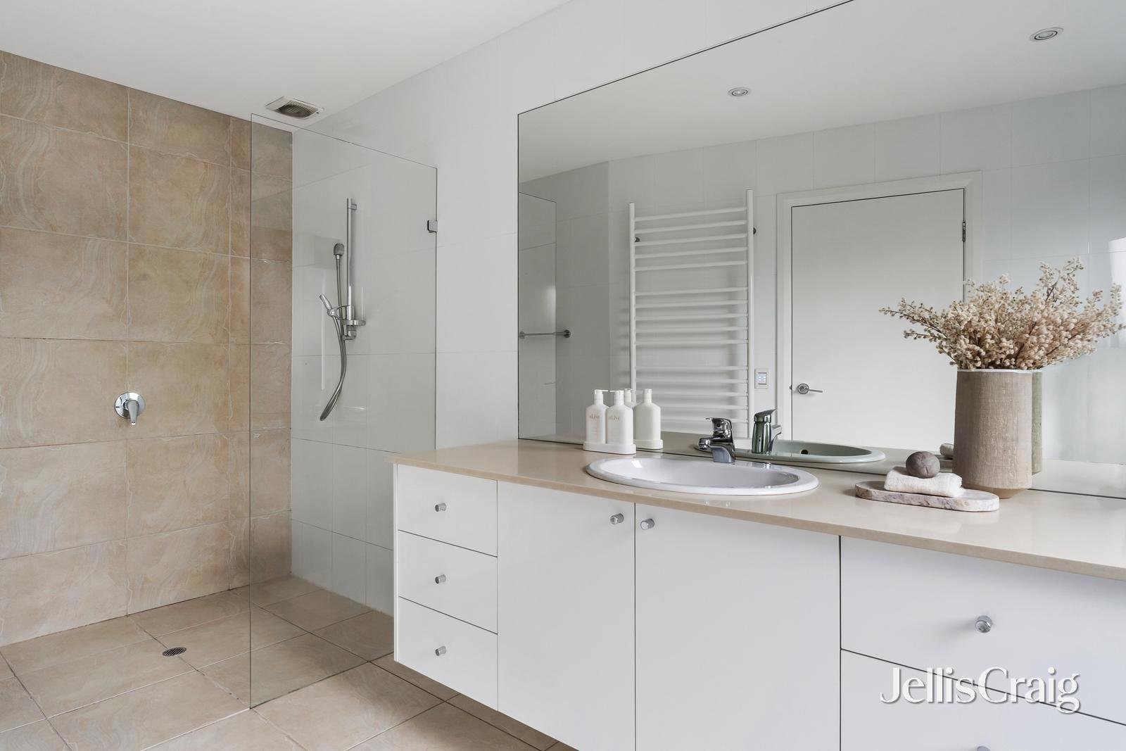 18 Philip Street, Lower&nbsp;Plenty image 10