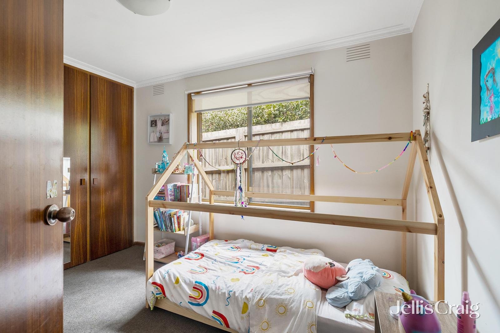 18 Proudfoot Street, Mont Albert image 7