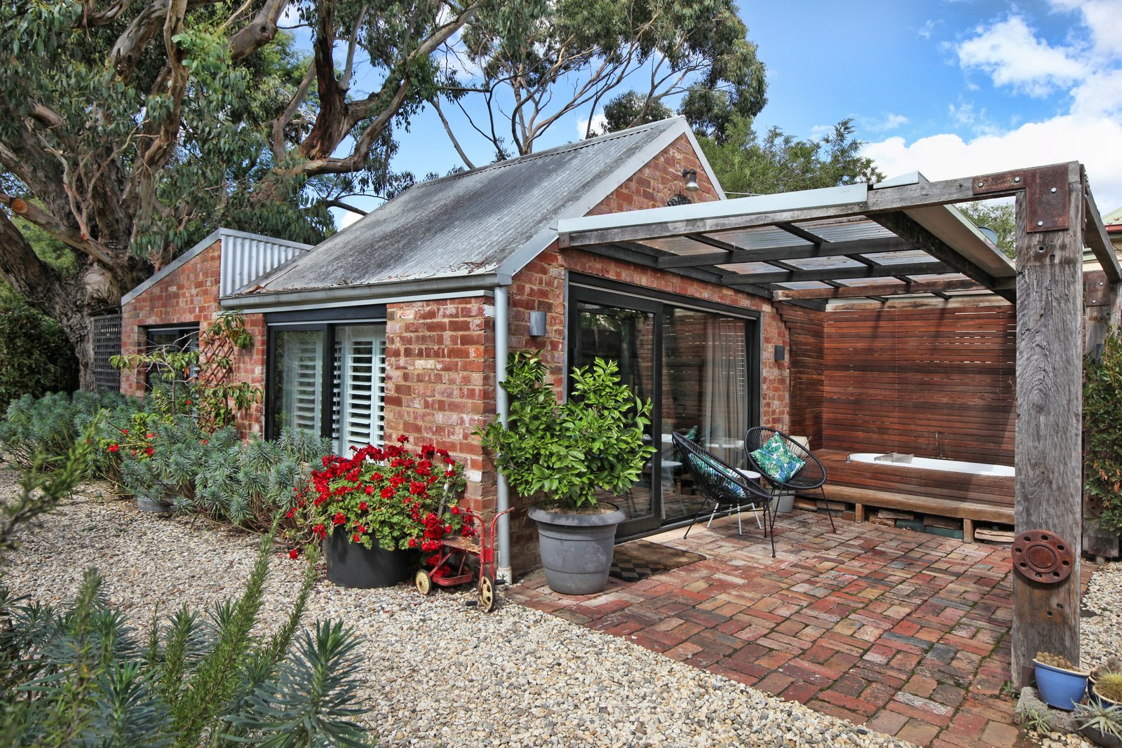 Property Gallery - Main Image