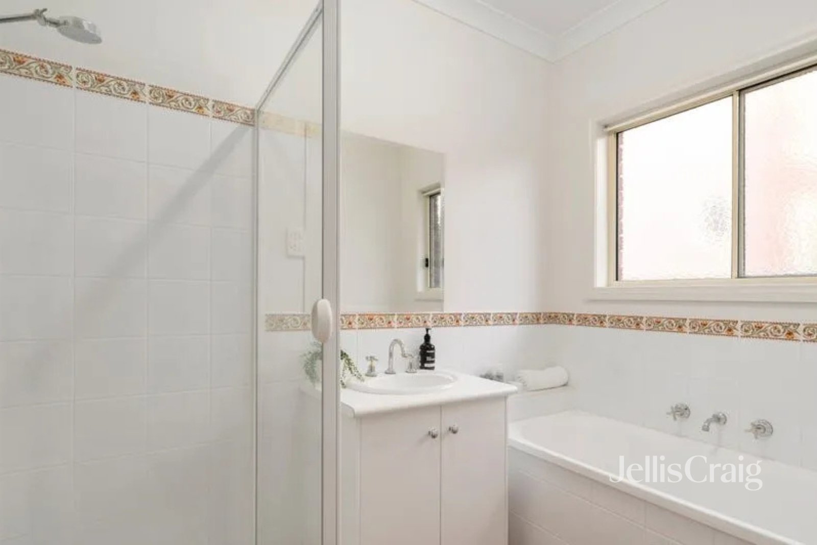 18 Redmond Court, Bundoora image 8