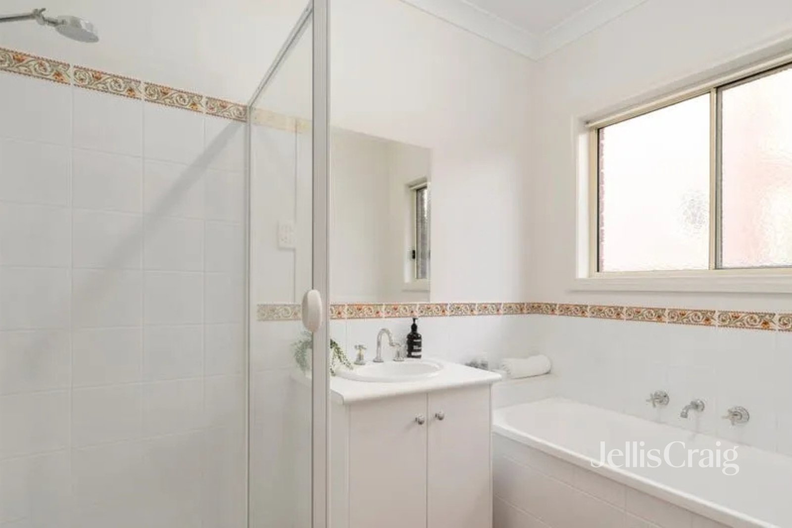 18 Redmond Court, Bundoora image 8