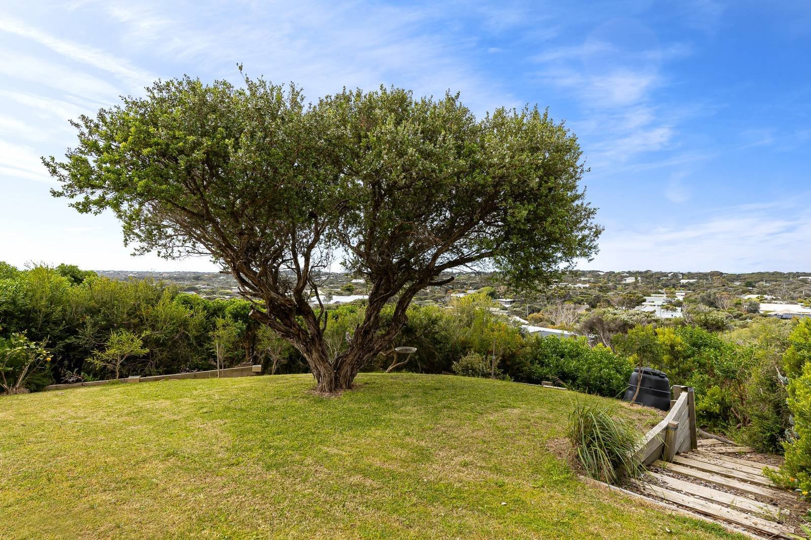 Property Gallery Thumbnail 16