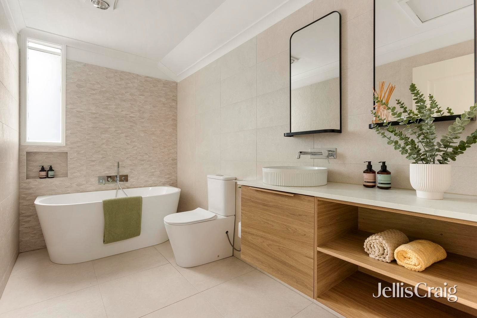 18 Rochester Road, Canterbury image 14