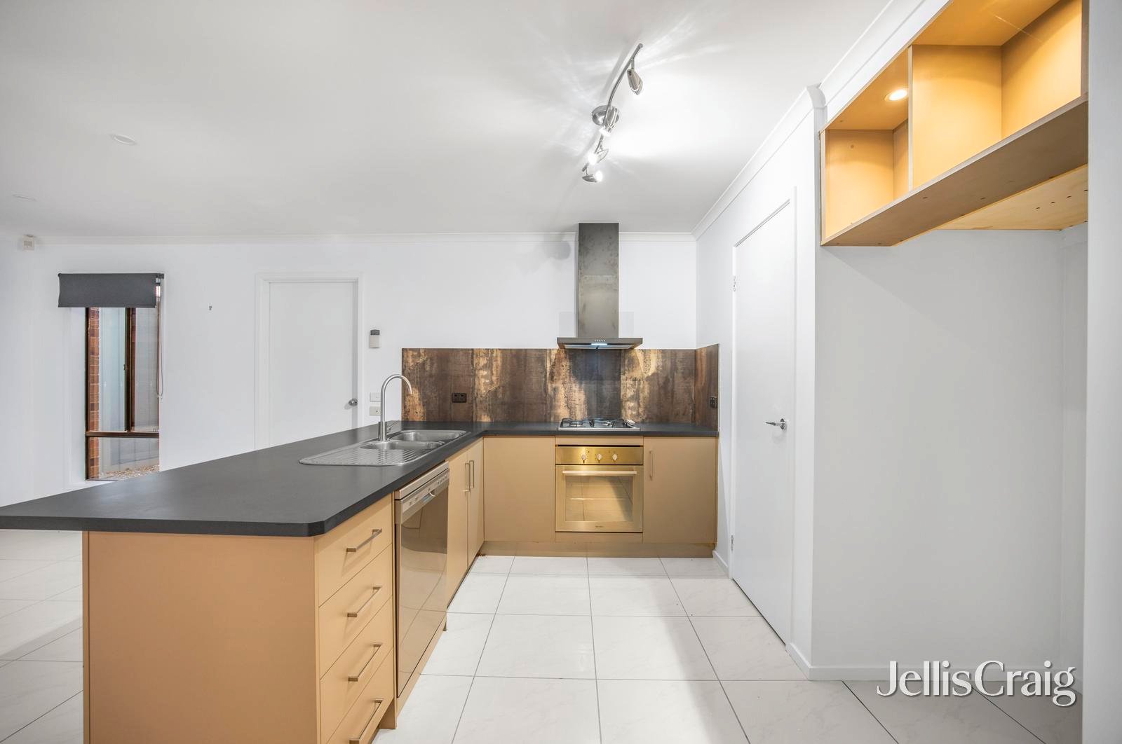 18 Rorey Street, Delacombe image 2