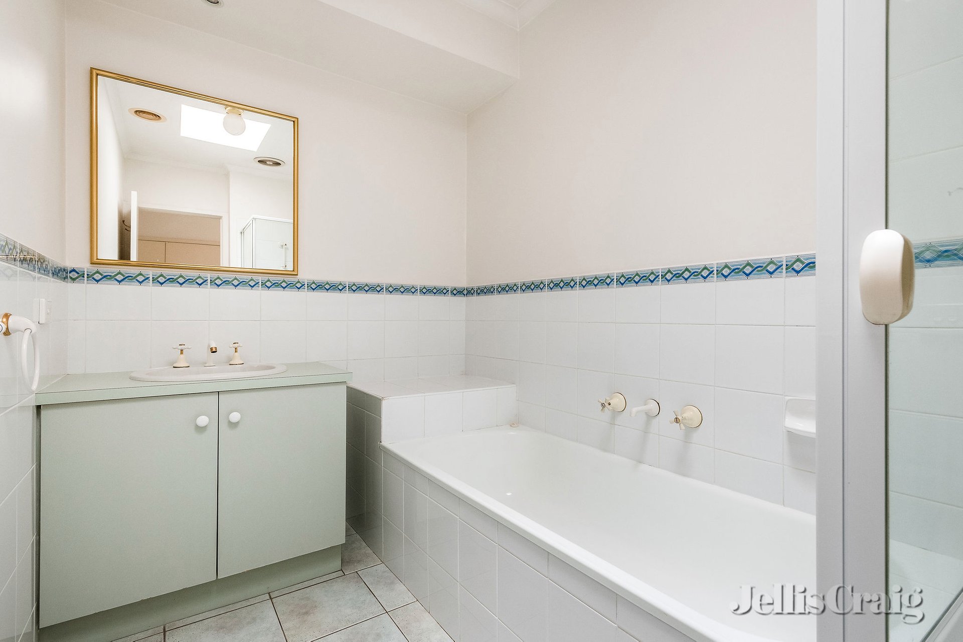1/8 Rosella Street, Murrumbeena image 5