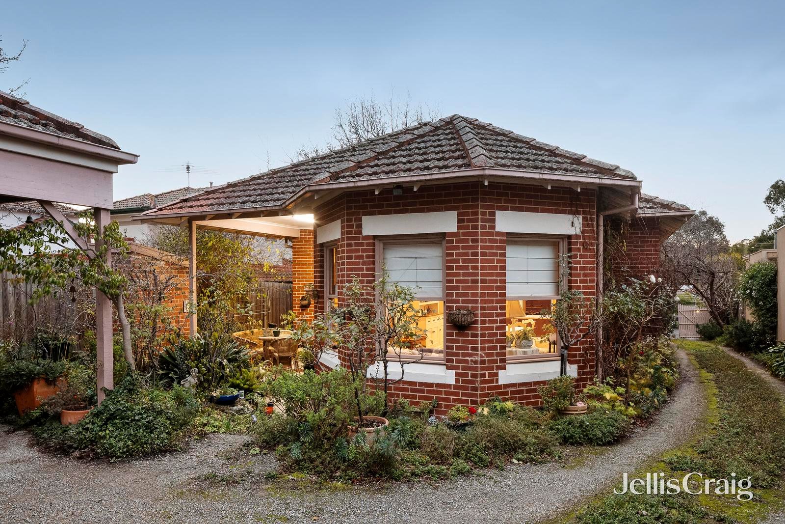 18 Rotherwood Road, Ivanhoe East image 16