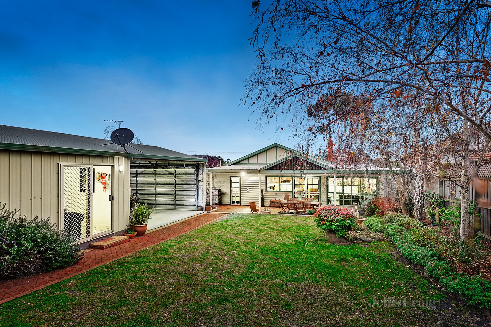 18 Royal Avenue, Essendon North image 9