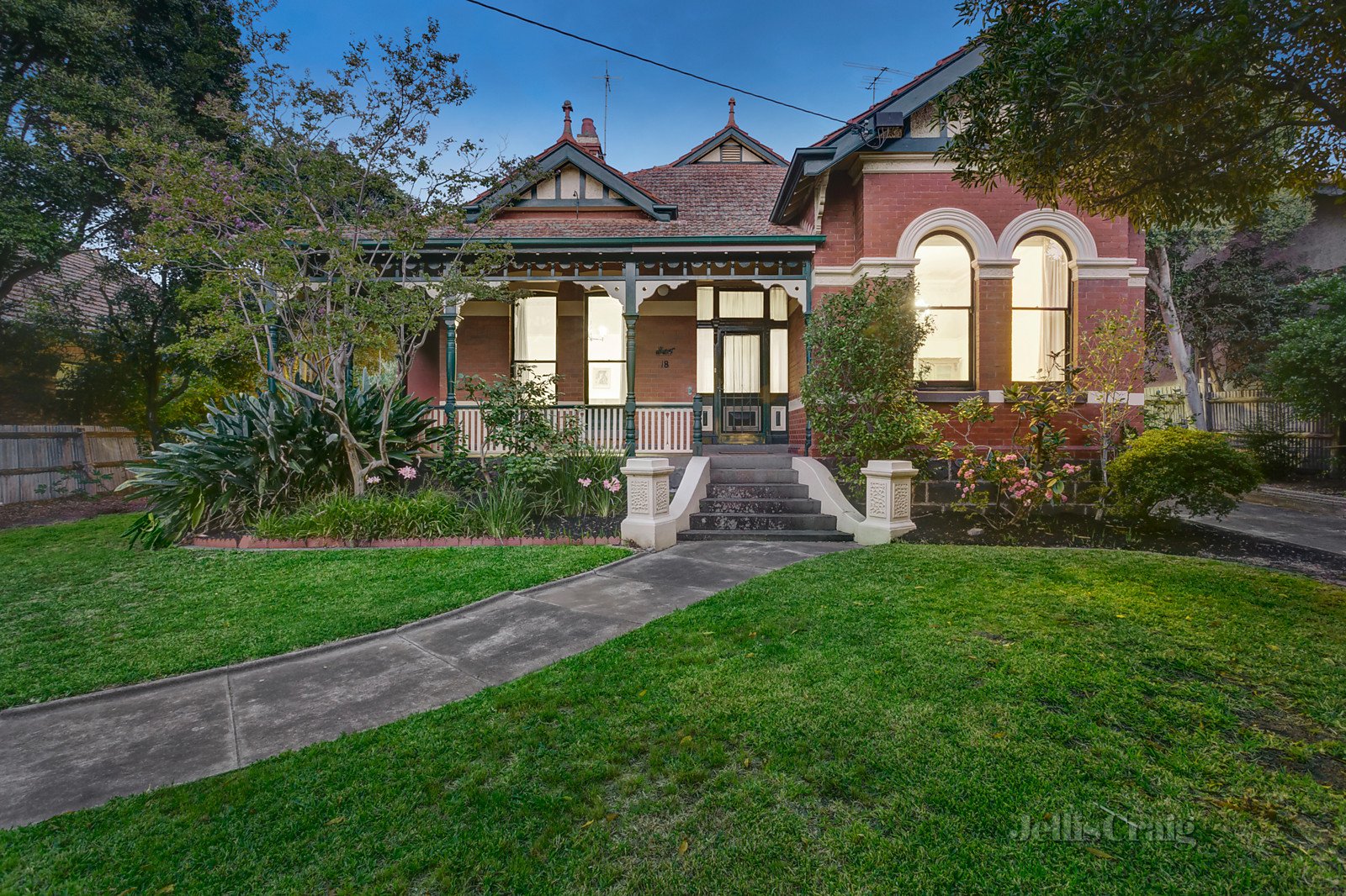 18 Royal Crescent, Camberwell image 1