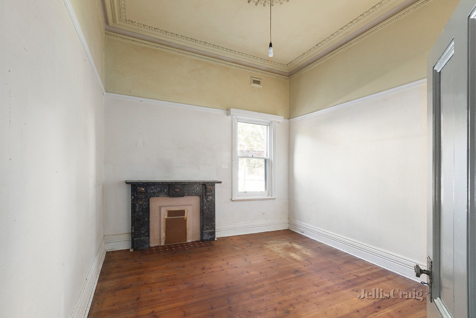 18 Royal Crescent, Camberwell image 4