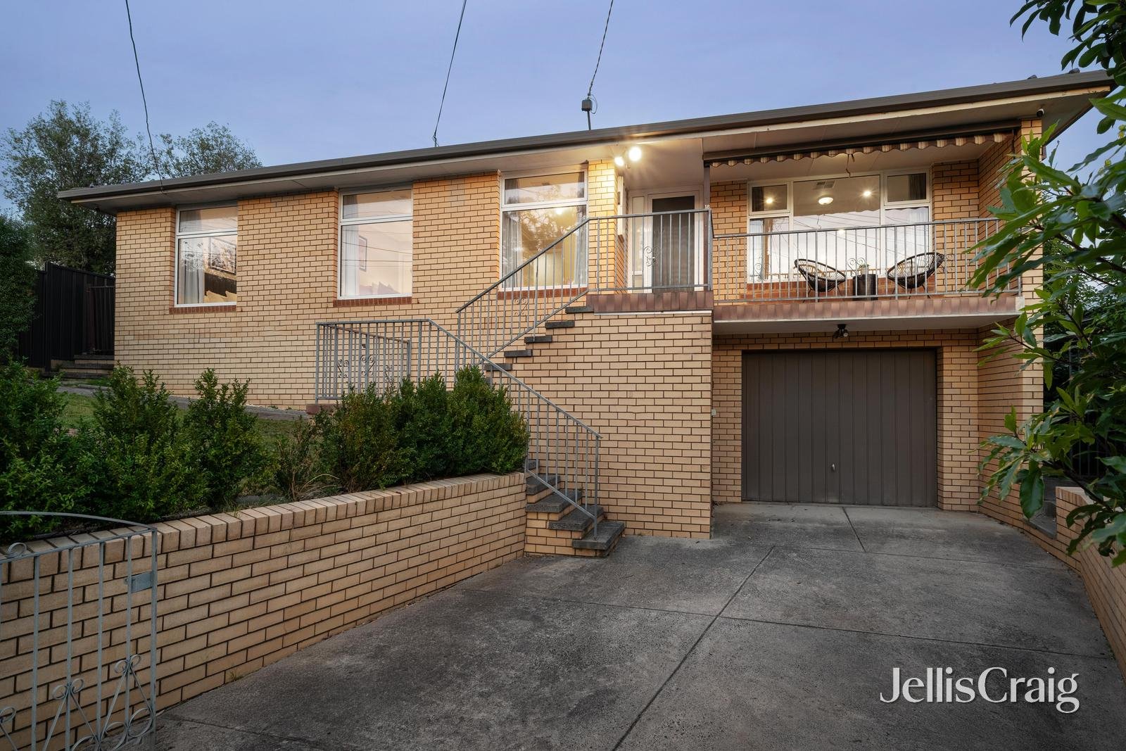 18 Russell Street, Greensborough image 1