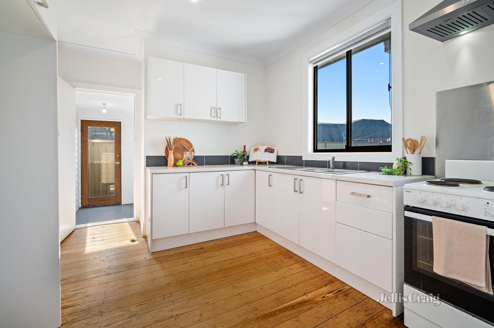 18 Salisbury Avenue, Newington image 5