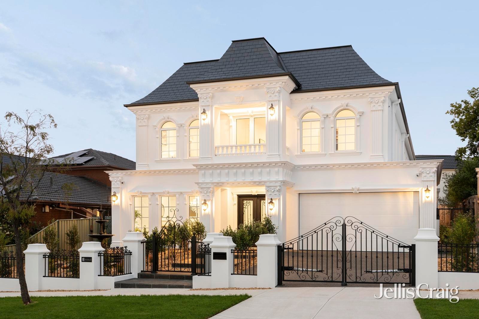 18 Sanday Street, Glen&nbsp;Waverley image 2