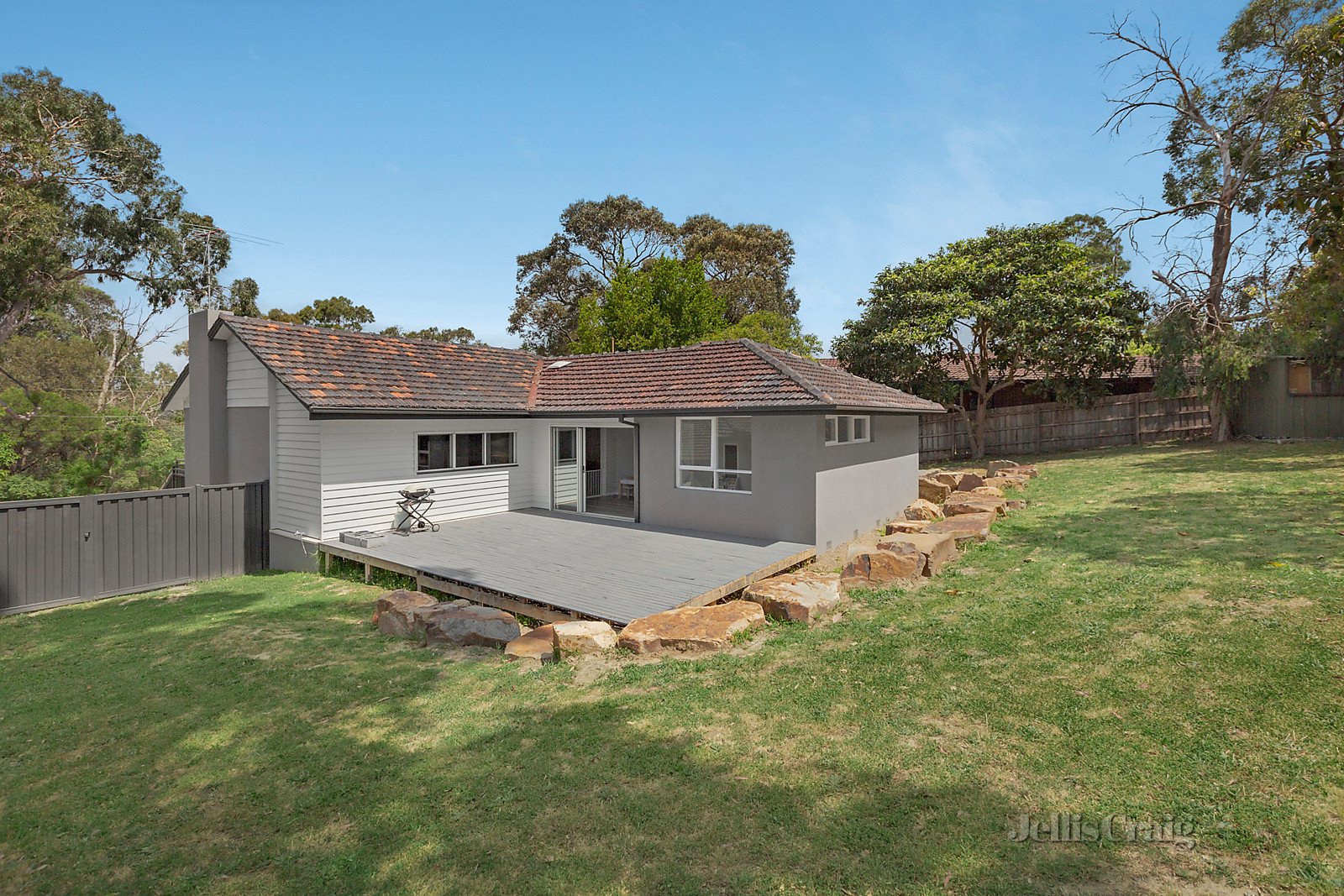 18 Sharrow Road, Mitcham image 5