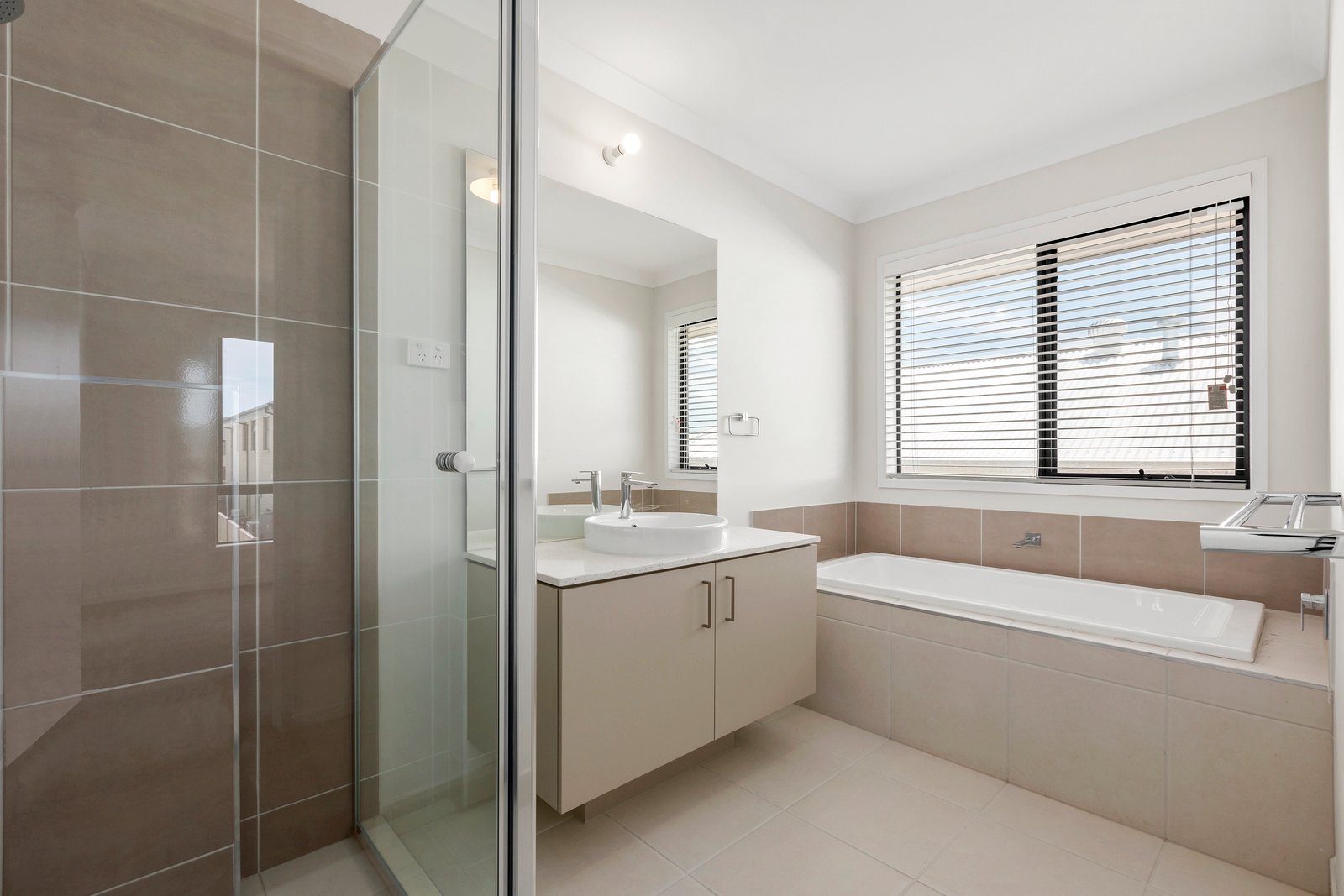 Property Gallery Thumbnail 5