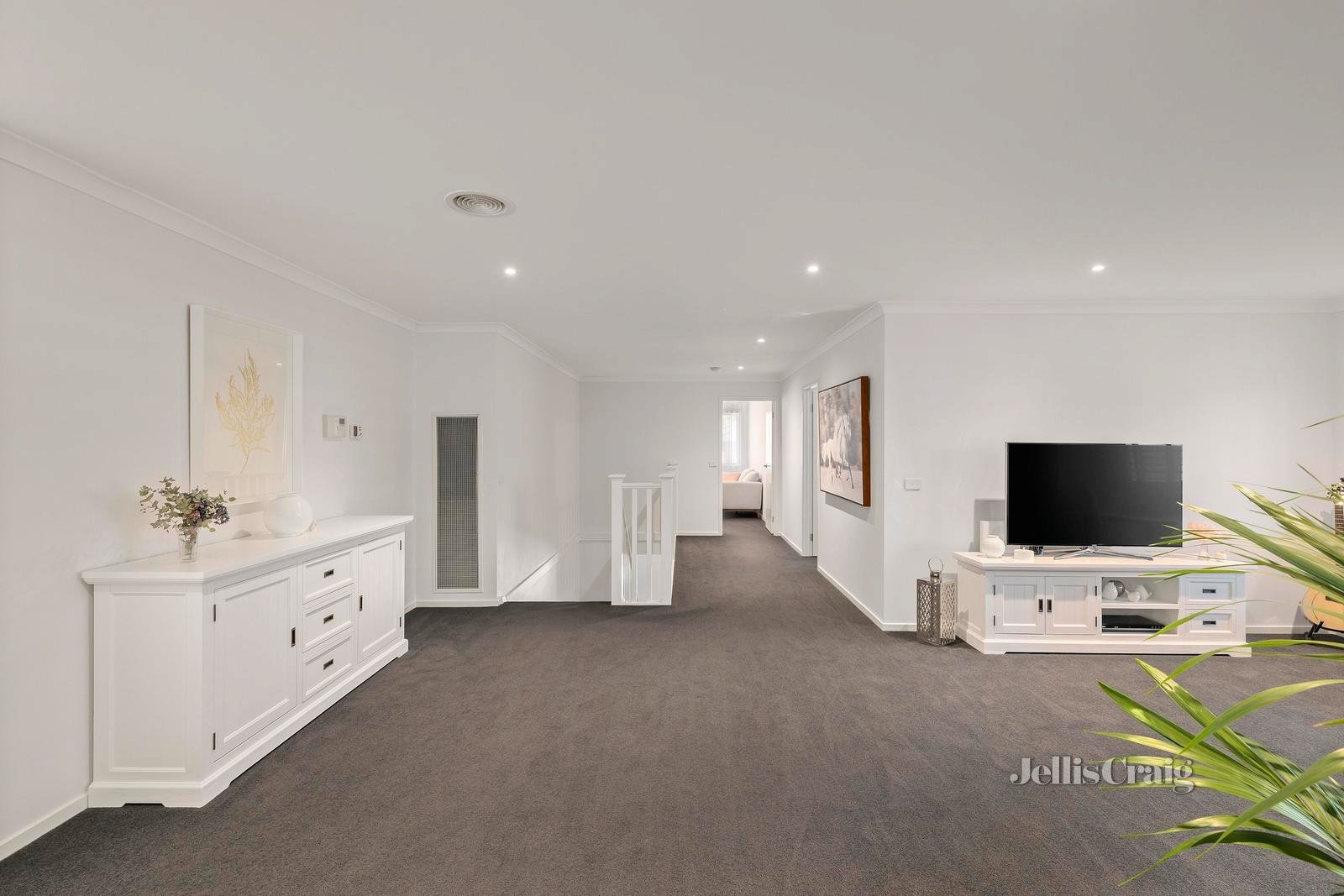 18 Sherwood Road, Chirnside Park image 18
