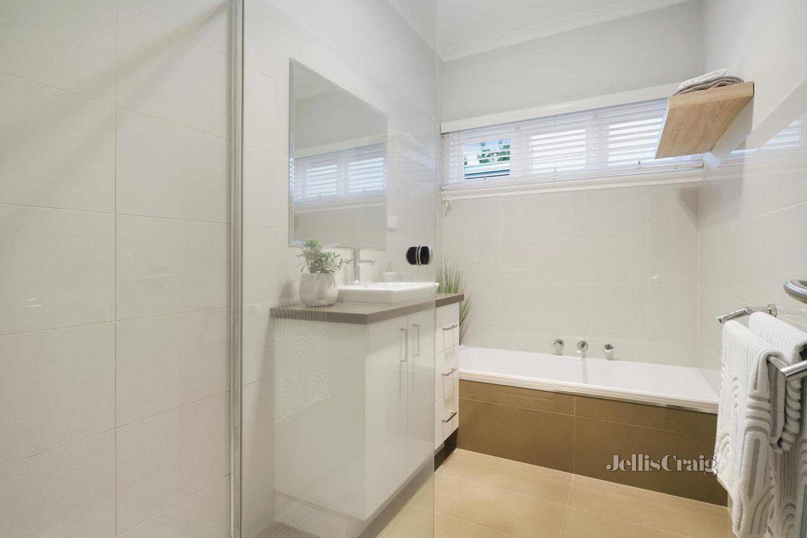 18 Simpson Street, Mitcham image 10