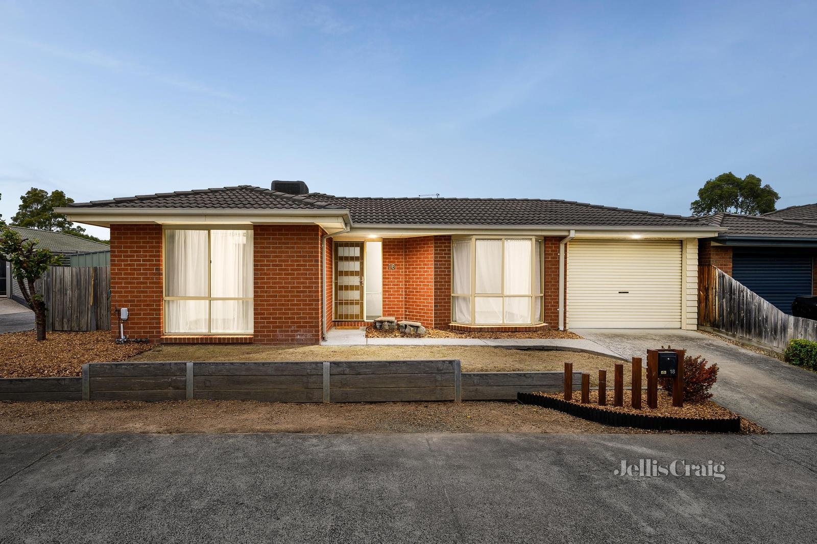 18 Snow Gum Drive, Kilsyth South image 1