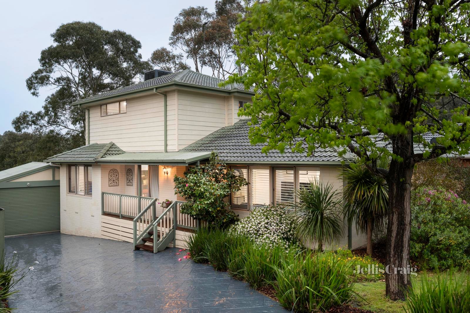 18 Somerset Drive, Viewbank image 1