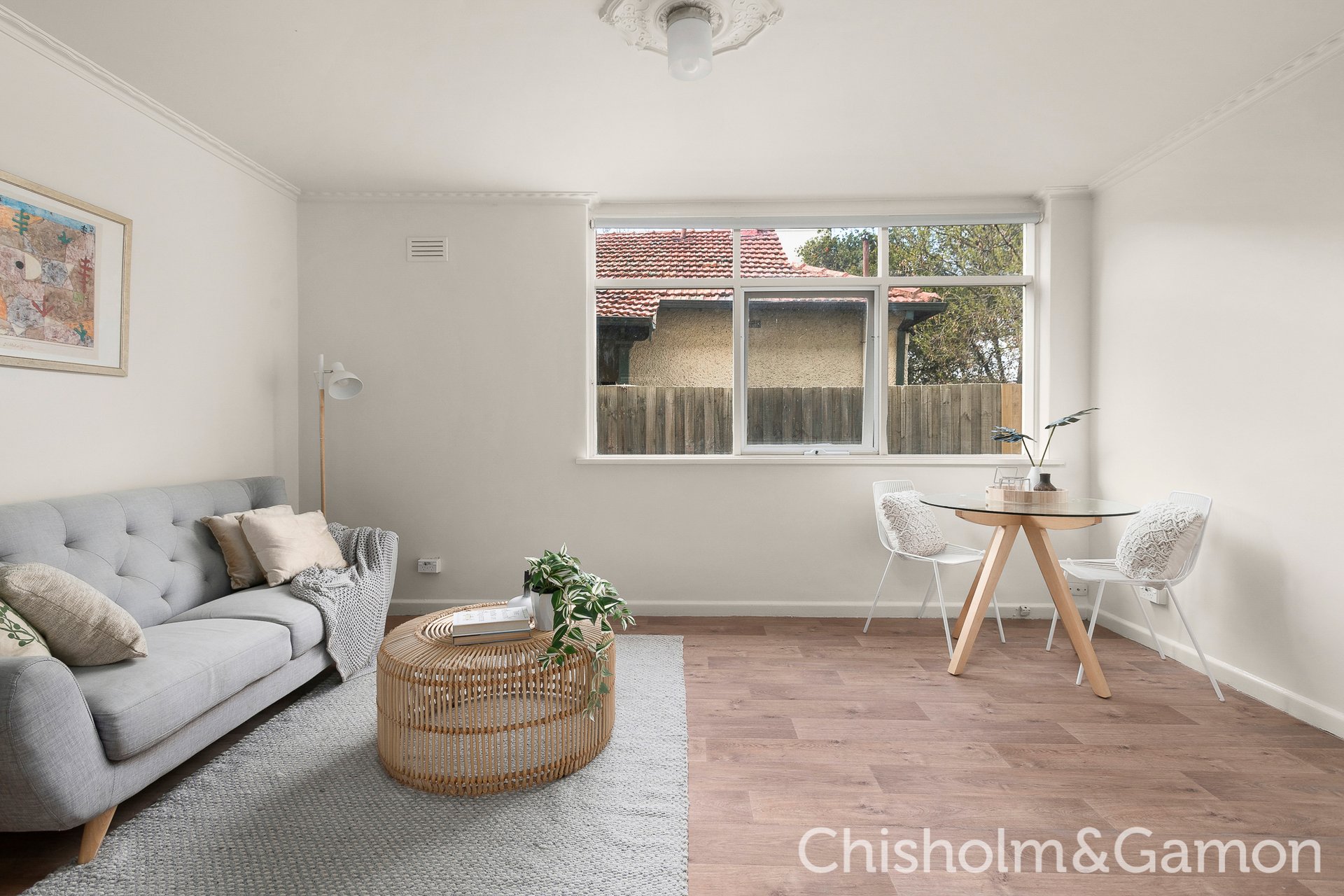 1/8 Spray Street, Elwood image 3