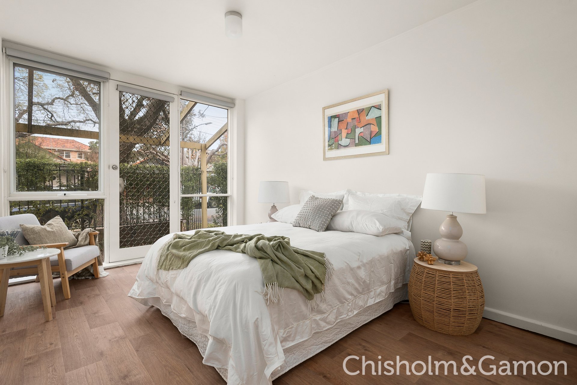 1/8 Spray Street, Elwood image 4