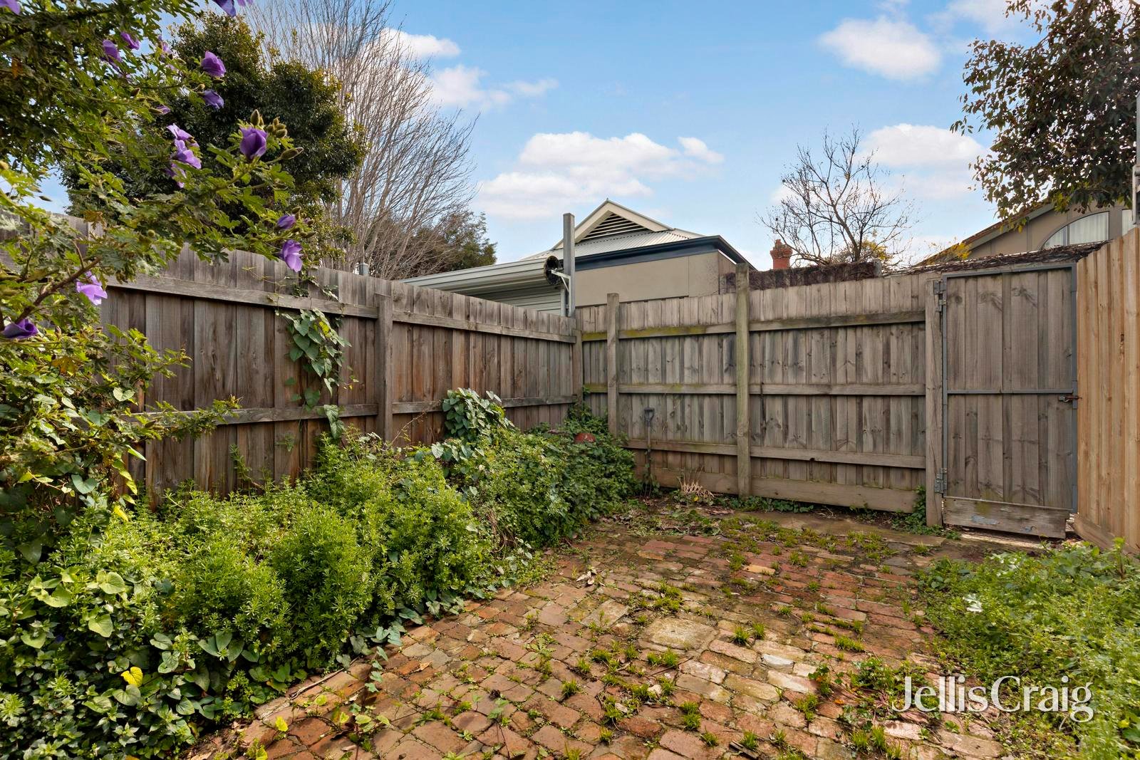 18 Station Avenue, Ascot Vale image 8