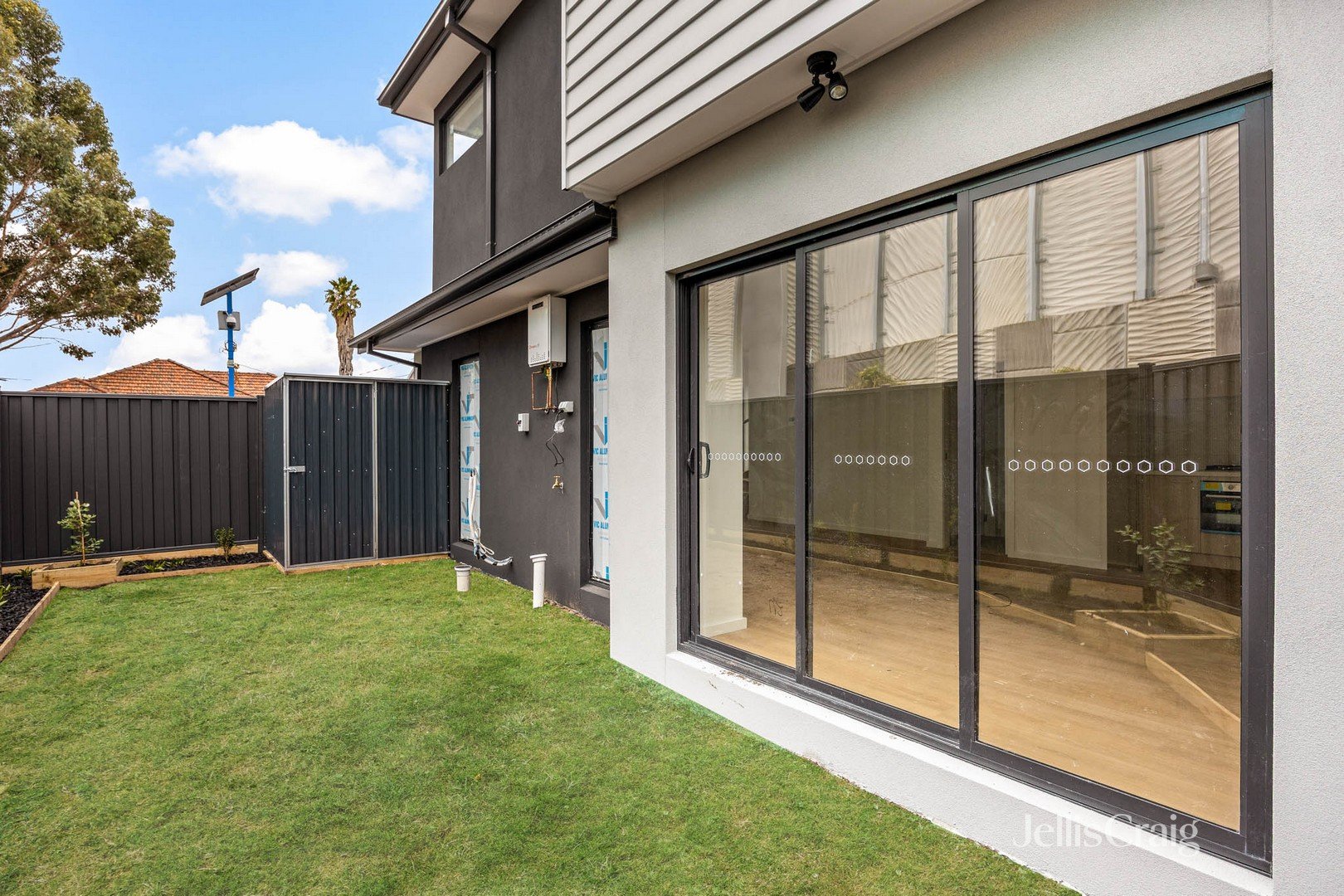 1/8 Strong Street, Spotswood image 11