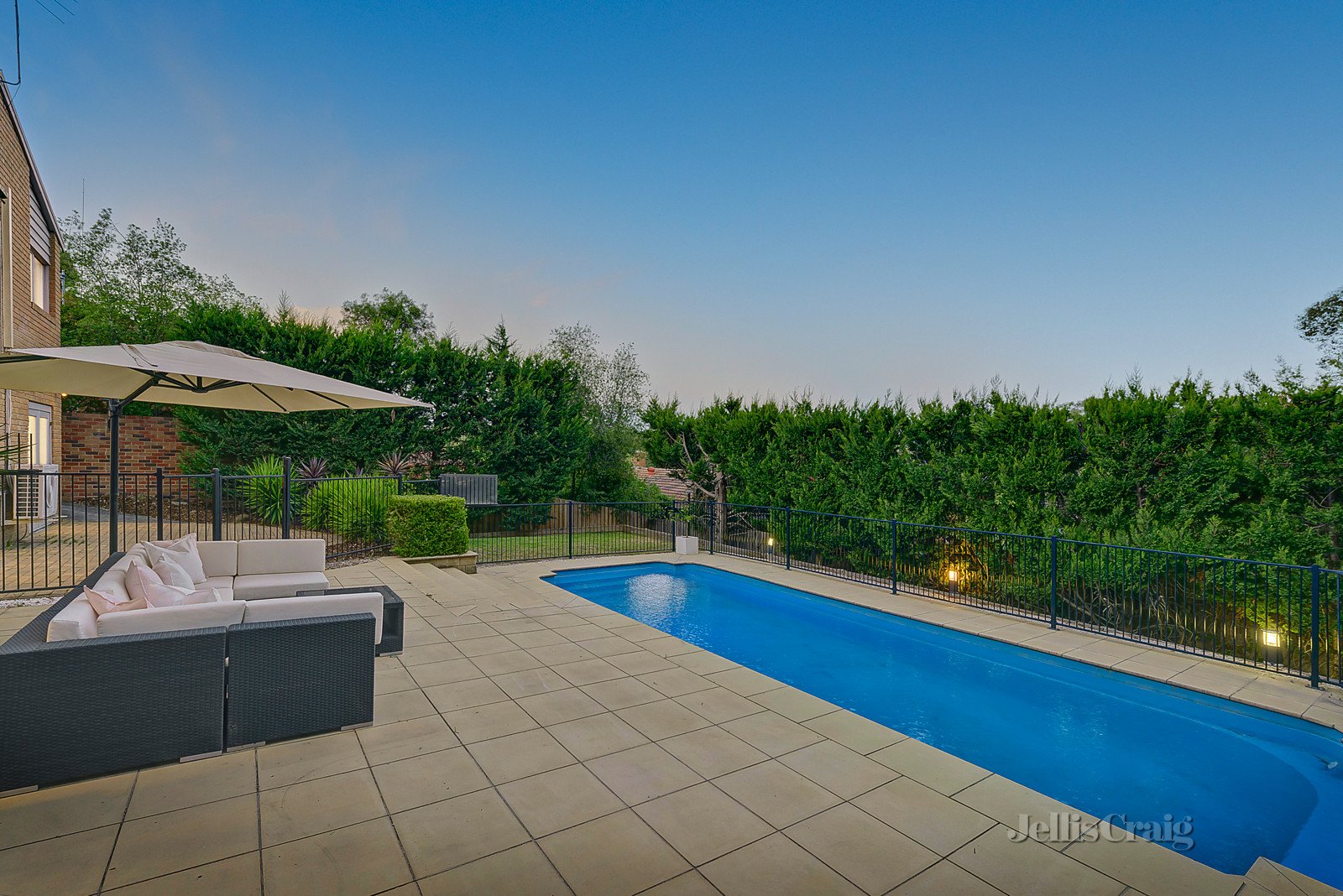 18 Stuart Street, Greensborough image 2