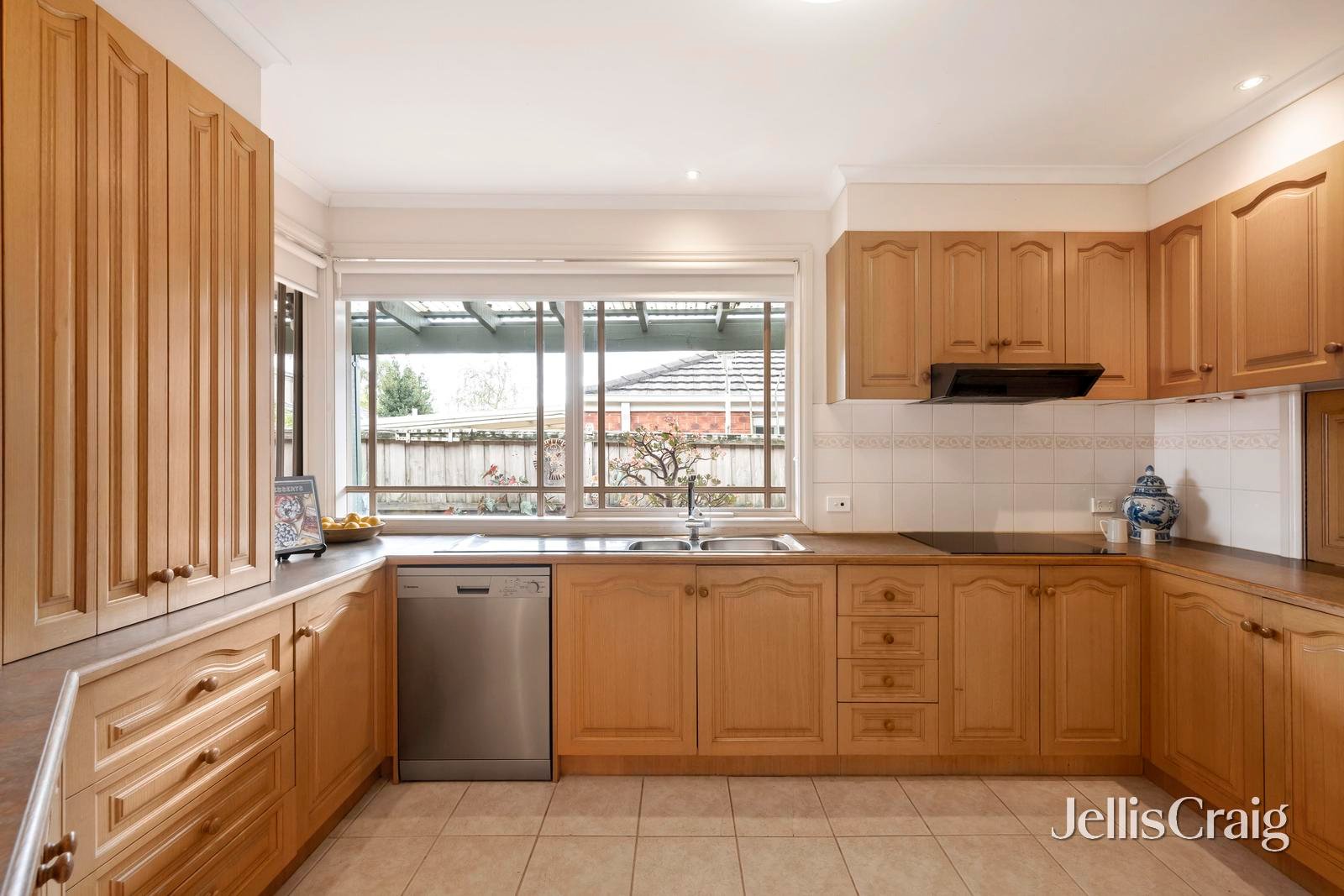 18 Sunnyridge Court, Chirnside Park image 5