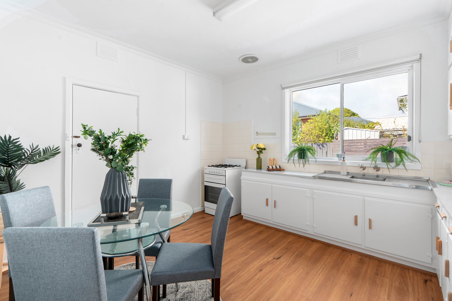 Property Gallery Thumbnail 7