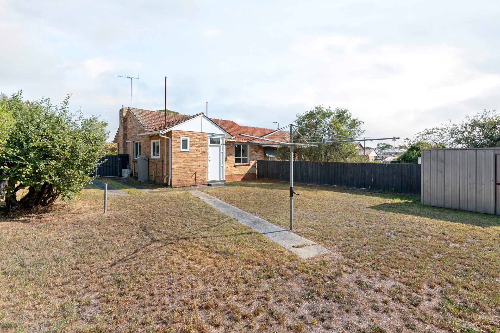 Property Gallery Thumbnail 13