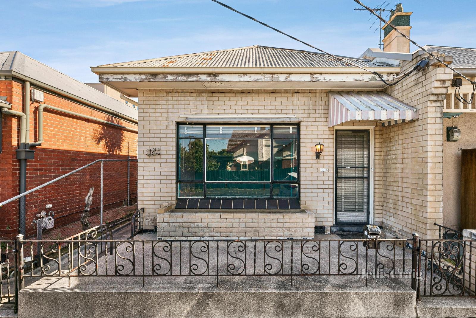 18 Sydenham Street, Moonee Ponds image 1