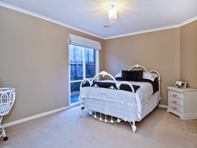 18 Tabess Court, St Albans Park image 8