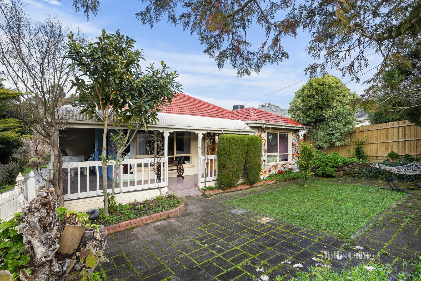 1/8 Thea Grove, Doncaster East image 1