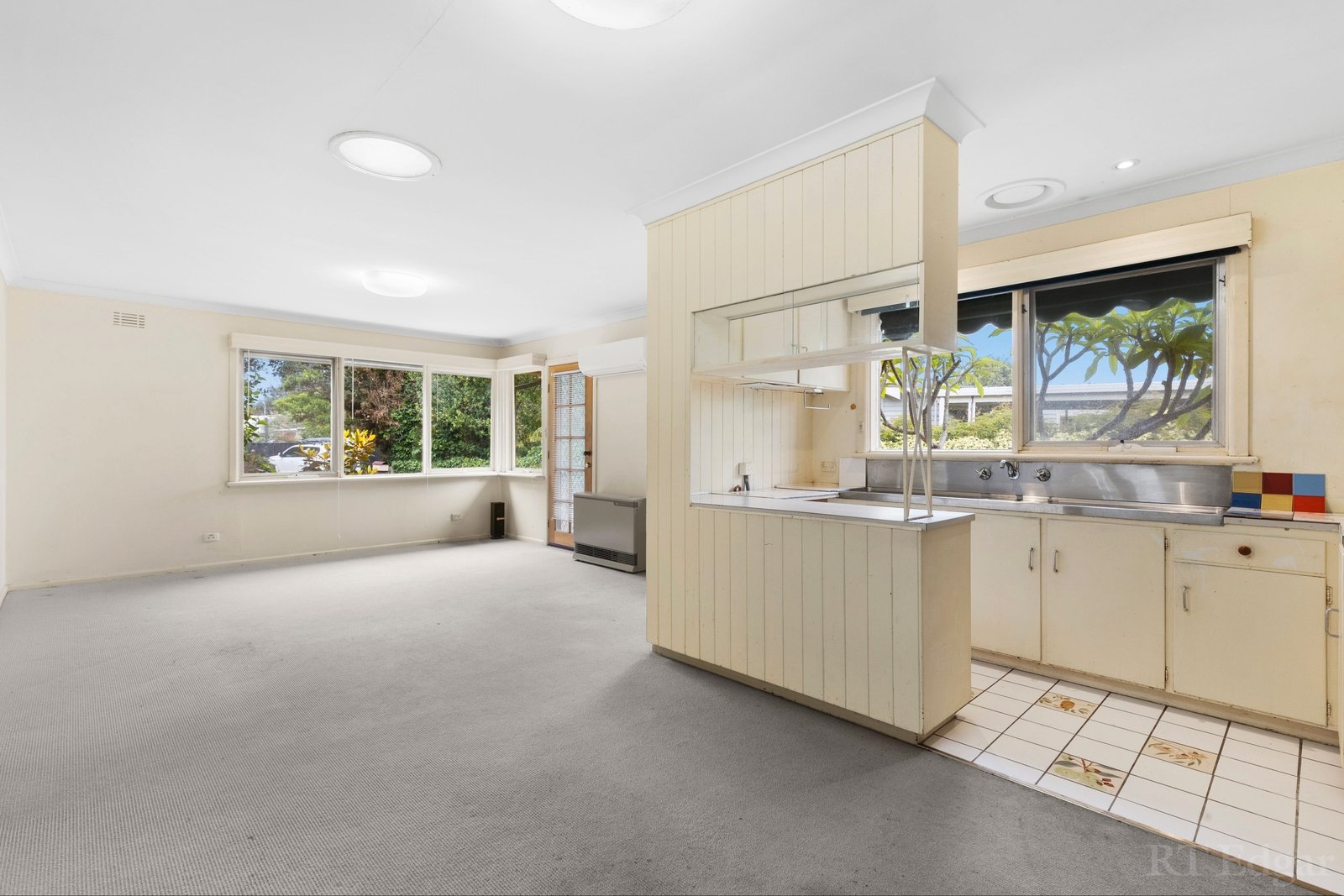 Property Gallery Thumbnail 3