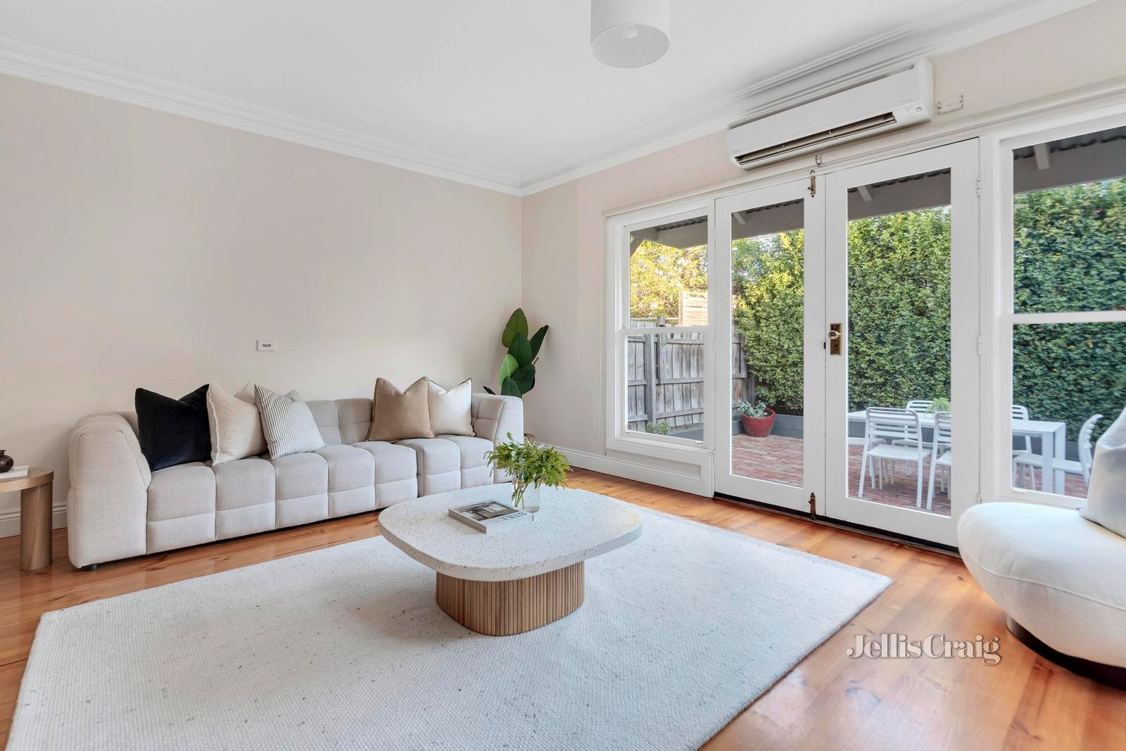 18 Trafford Street, Brunswick image 17