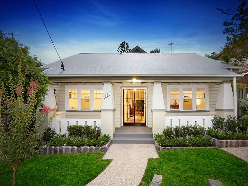 18 Valentine Avenue, Kew image 1