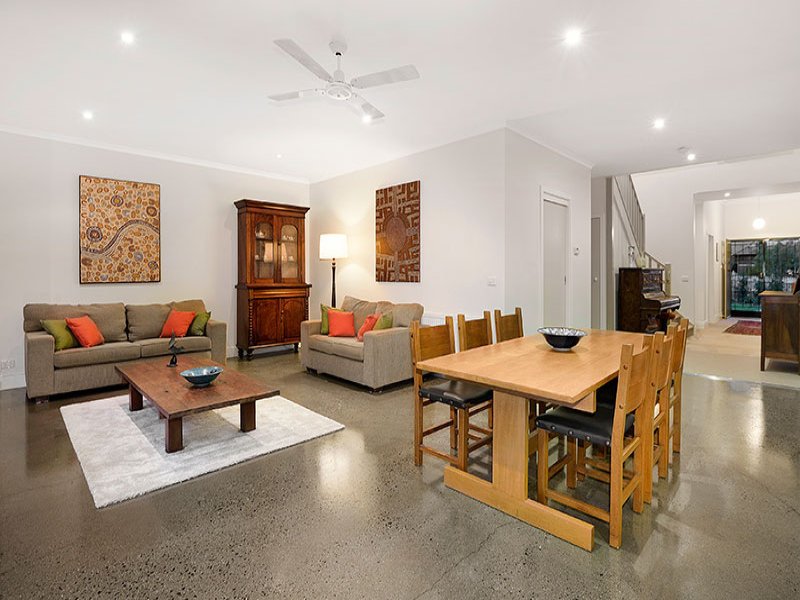 18 Valentine Avenue, Kew image 3