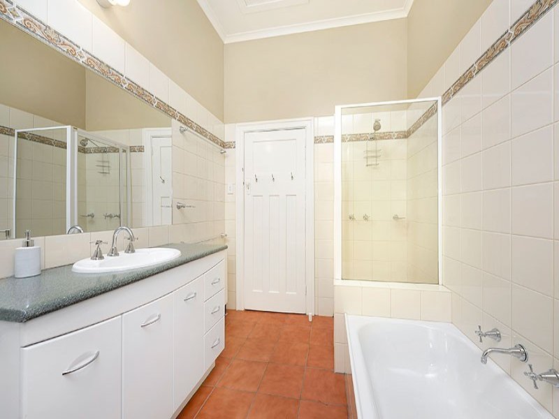 18 Valentine Avenue, Kew image 7