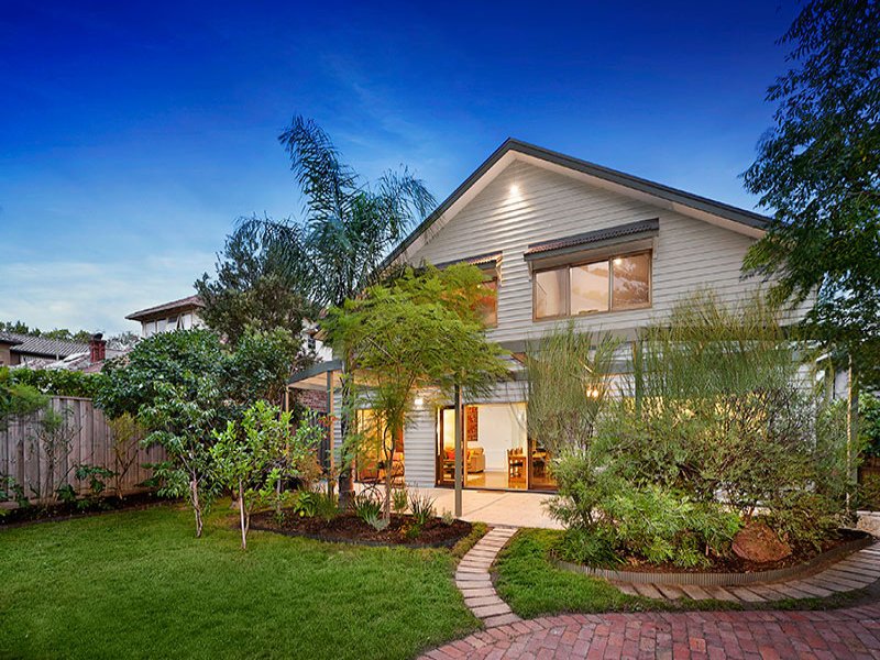 18 Valentine Avenue, Kew image 10