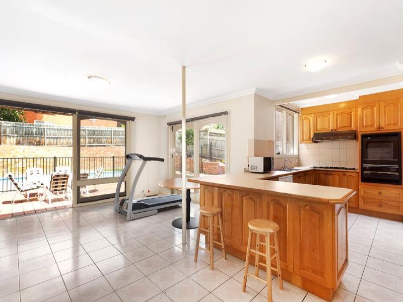18 Ventnor Street, Balwyn North image 3