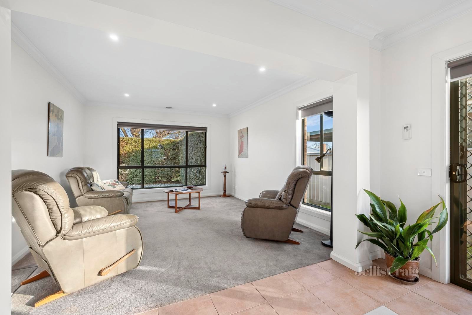 18 Victoria Street, Kyneton image 6