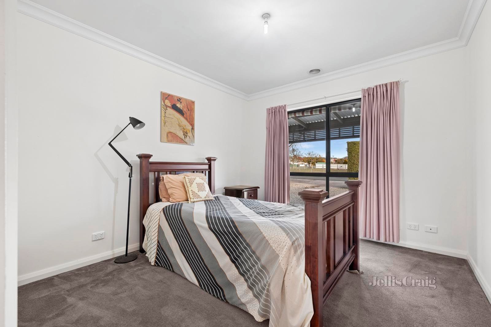 18 Victoria Street, Kyneton image 11