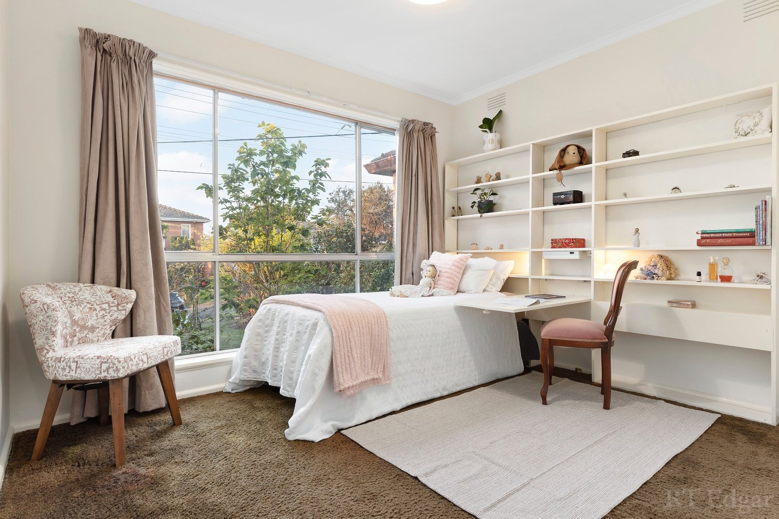 Property Gallery Thumbnail 11