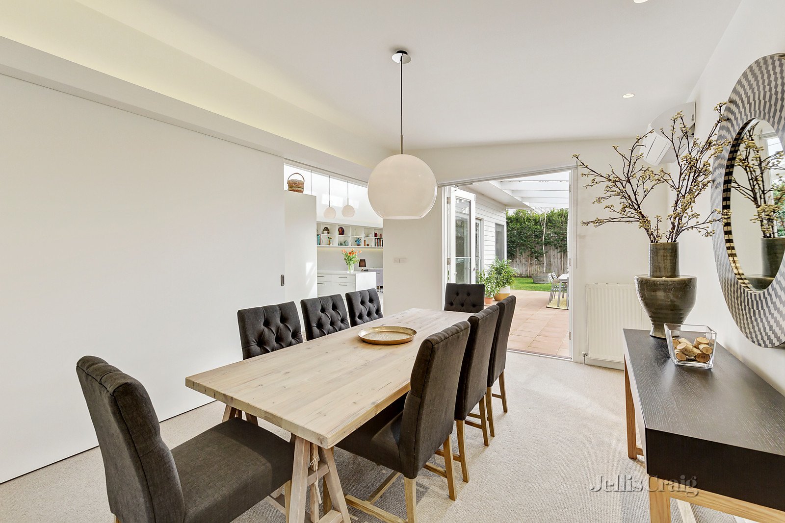 18 Violet Grove, Hawthorn image 4