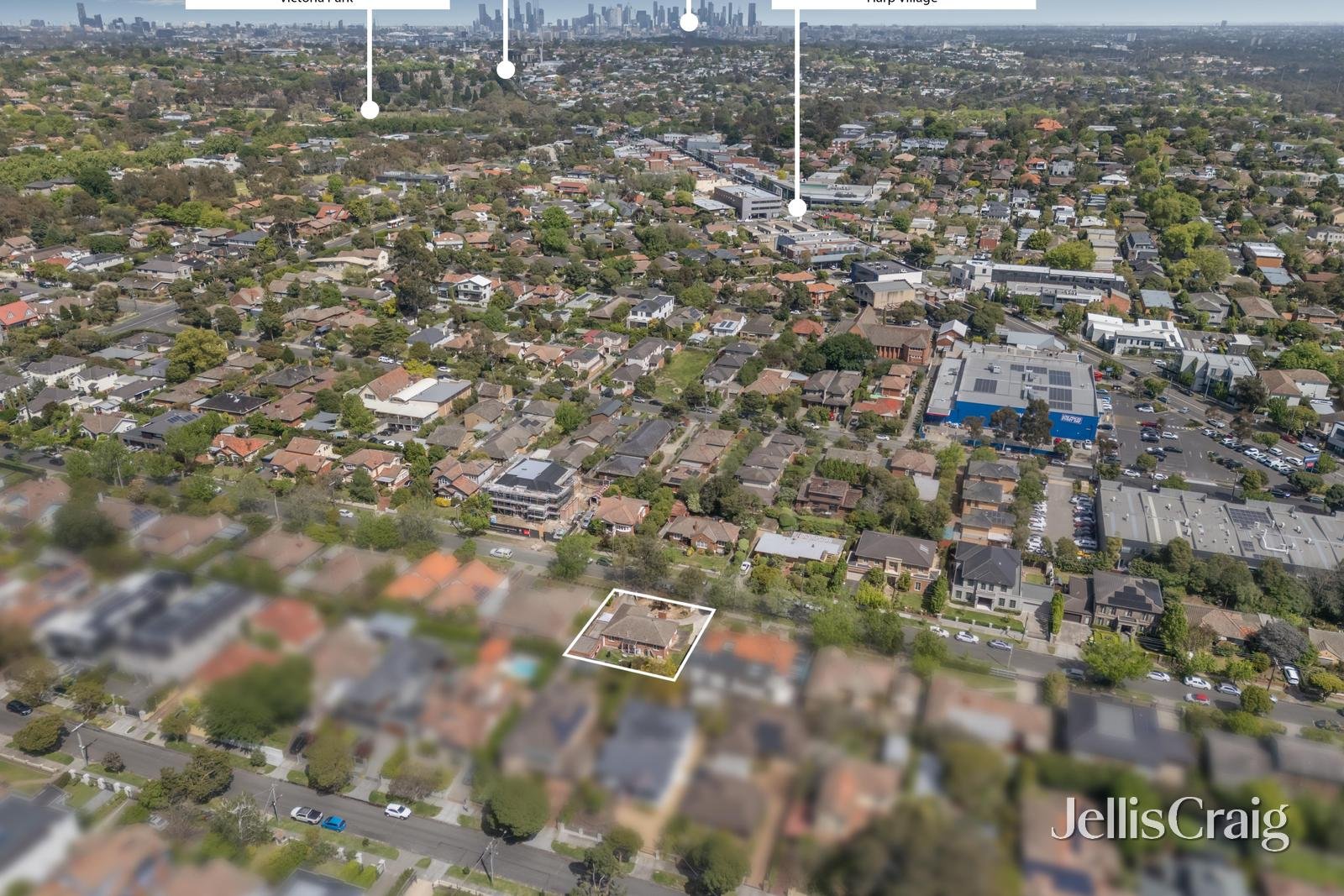 18 Violet Grove, Kew East image 3